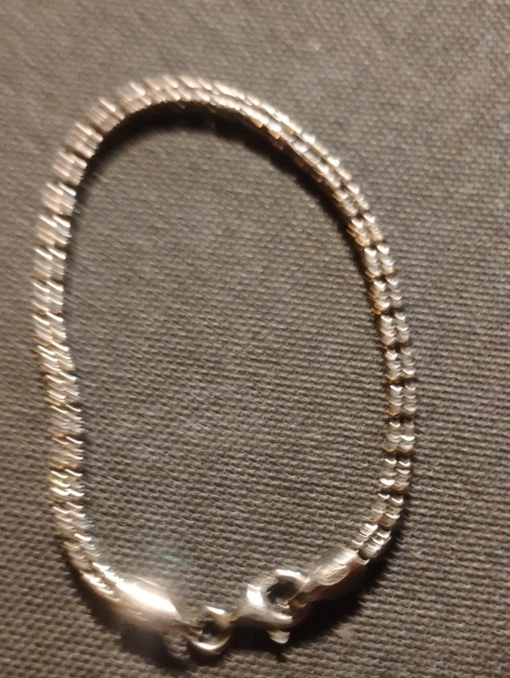 Elegant Women's Sterling Silver Box Chain Bracelet - Classic Silver Tone